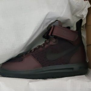 NIKE LUNAR AIR FORCE 1 FLYKNIT